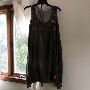 JOHNNY WAS - OLIVE EMBROIDERED DRESS